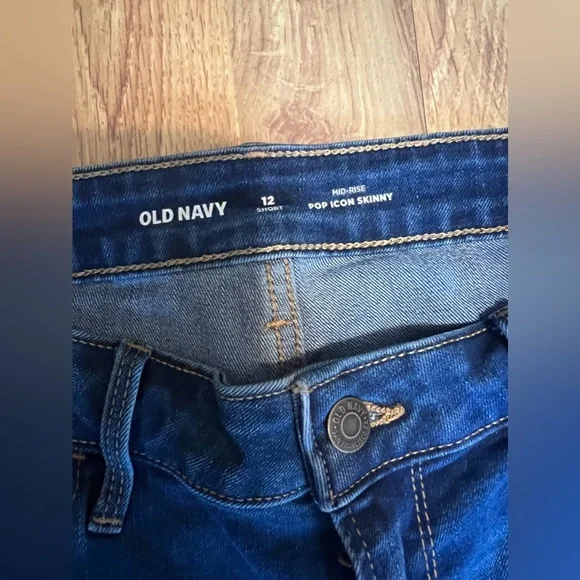 Old Navy midrise, rockstar, distressed, dark wash 12 short women’s jeans - Picture 2 of 4